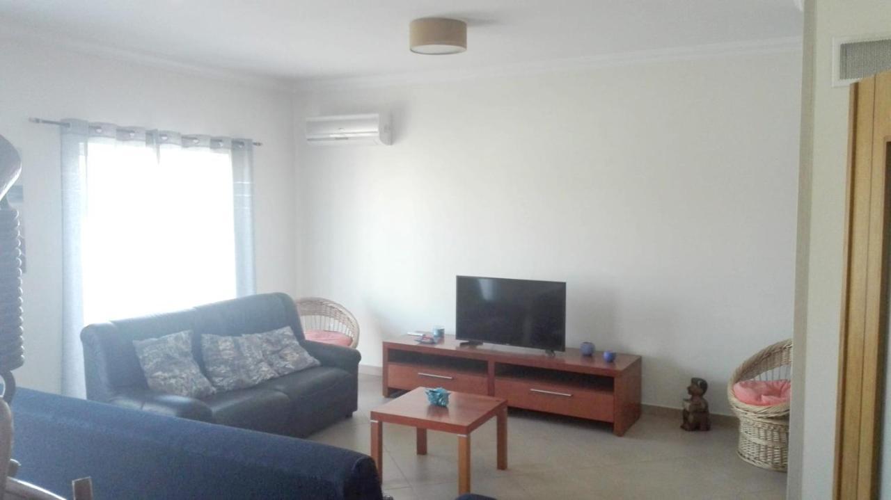 אזייתאו Spacious House In Aldeia Dos Pinheiros With Pool מראה חיצוני תמונה