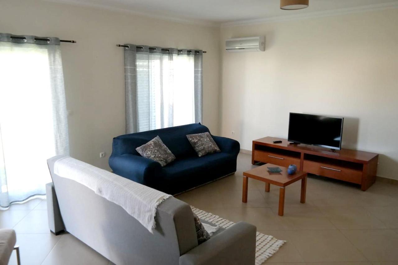 אזייתאו Spacious House In Aldeia Dos Pinheiros With Pool מראה חיצוני תמונה