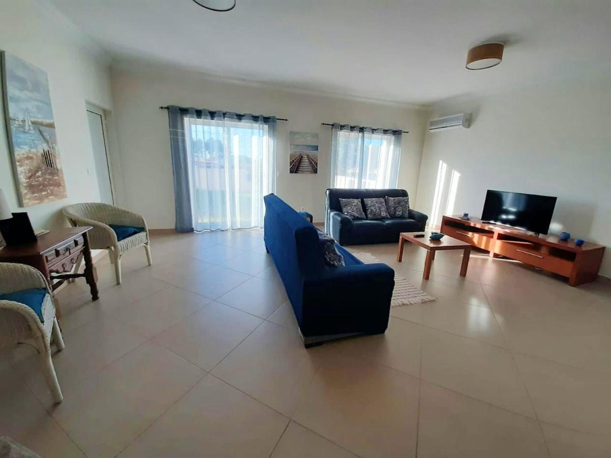 אזייתאו Spacious House In Aldeia Dos Pinheiros With Pool מראה חיצוני תמונה